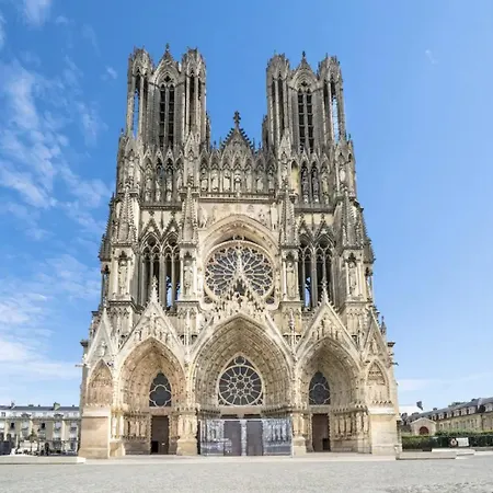 아파트 L'haussmannien - Spacieux 4 - Centre - Gare