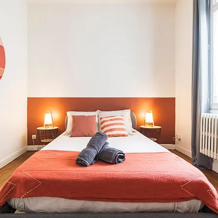 L'haussmannien - Spacieux 4 - Centre - Gare 아파트