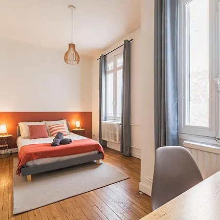 Apartment L'haussmannien - Spacieux 4 - Centre - Gare *