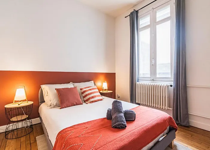 Apartament L'haussmannien - Spacieux 4 - Centre - Gare