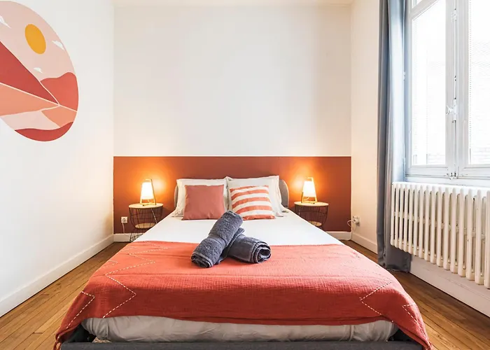 L'haussmannien - Spacieux 4 - Centre - Gare Apartament