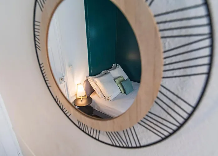 Apartament L'haussmannien - Spacieux 4 - Centre - Gare Reims